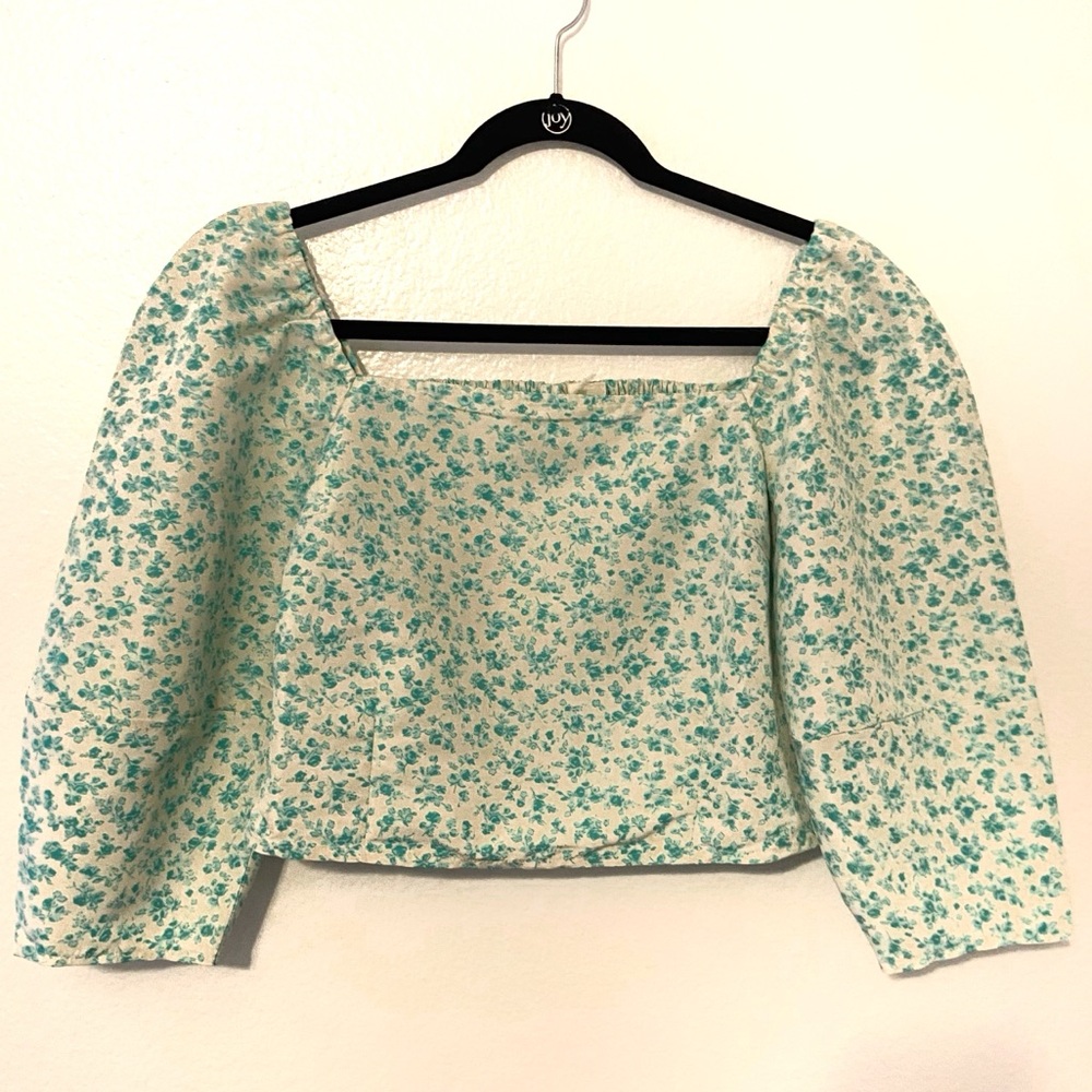 Levi’s Off the Shoulder Crop Top Floral Size Large NWOT